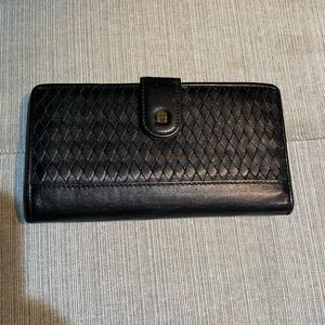 Never used. Vintage Eitenne Aigner black wallet